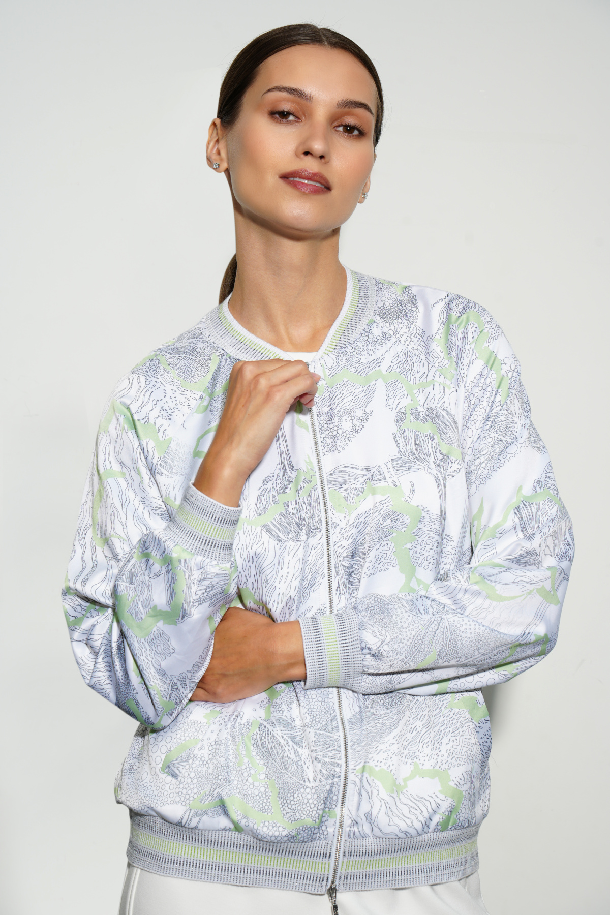 Бомбер "Магия весны"
Бомбер "Магия весны"