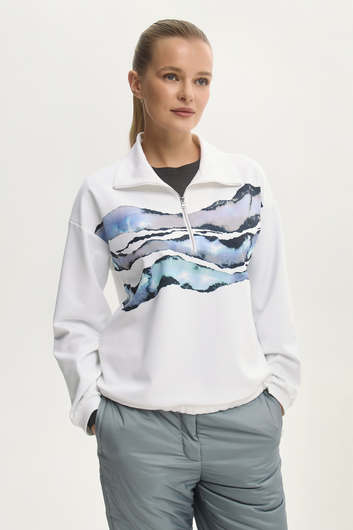 Толстовка светлая "Акварельная фантазия"
Толстовка светлая "Акварельная фантазия"