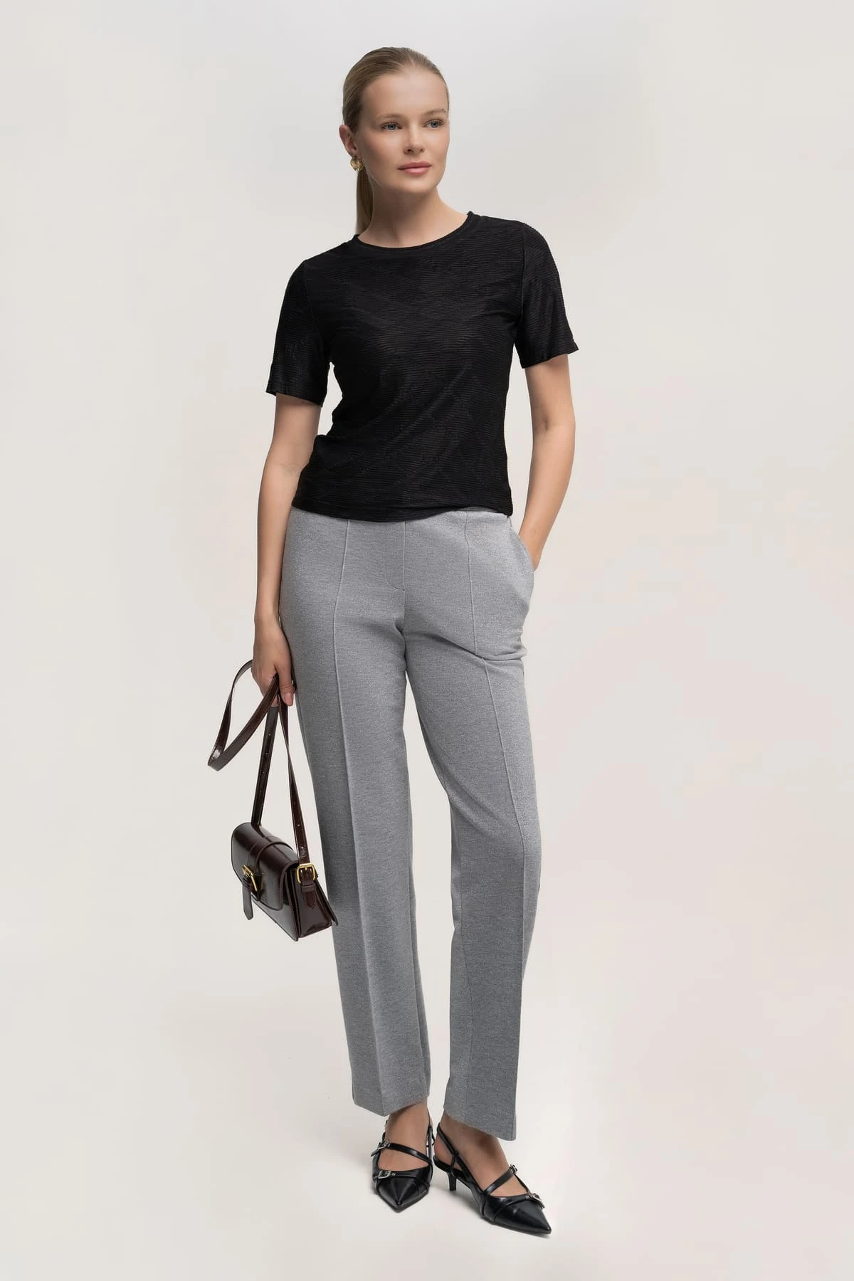 Футболка чёрная ромб 3