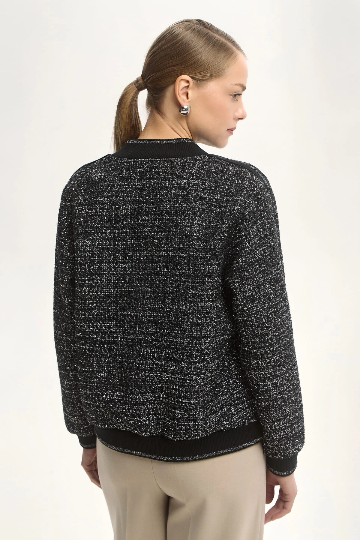 Бомбер "Эхо вселенной" 1