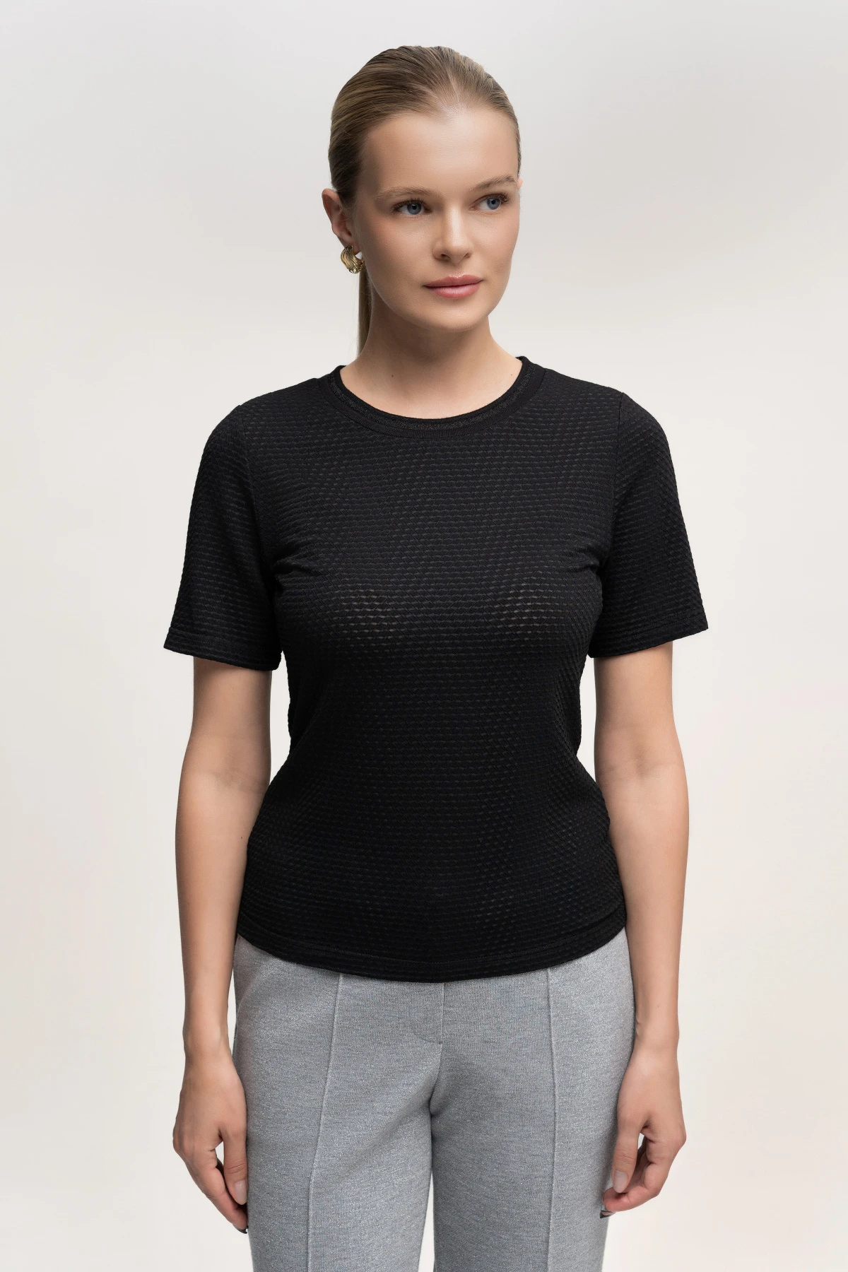 Футболка черная 4