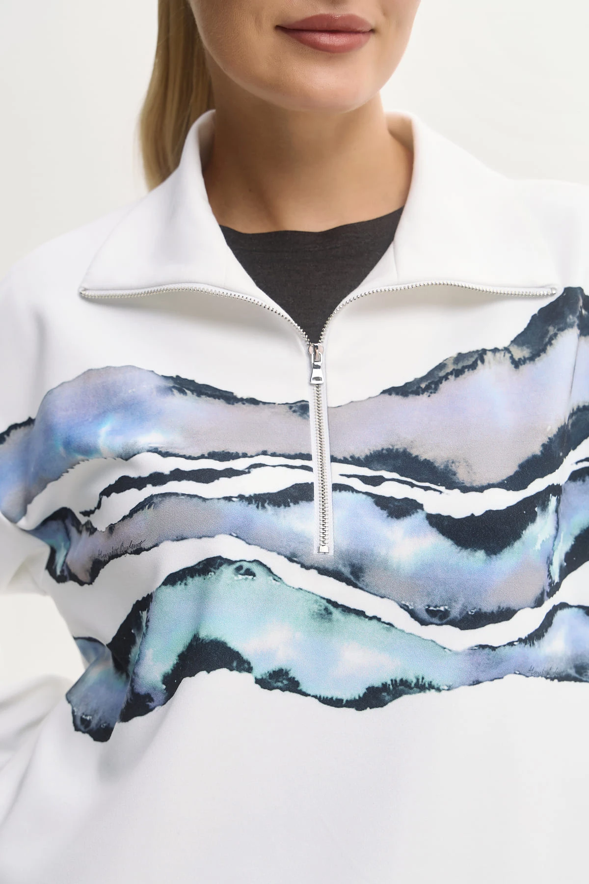 Толстовка светлая "Акварельная фантазия" 3