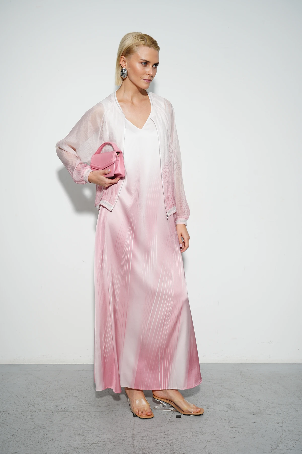 Бомбер "Тайное обаяние" 1