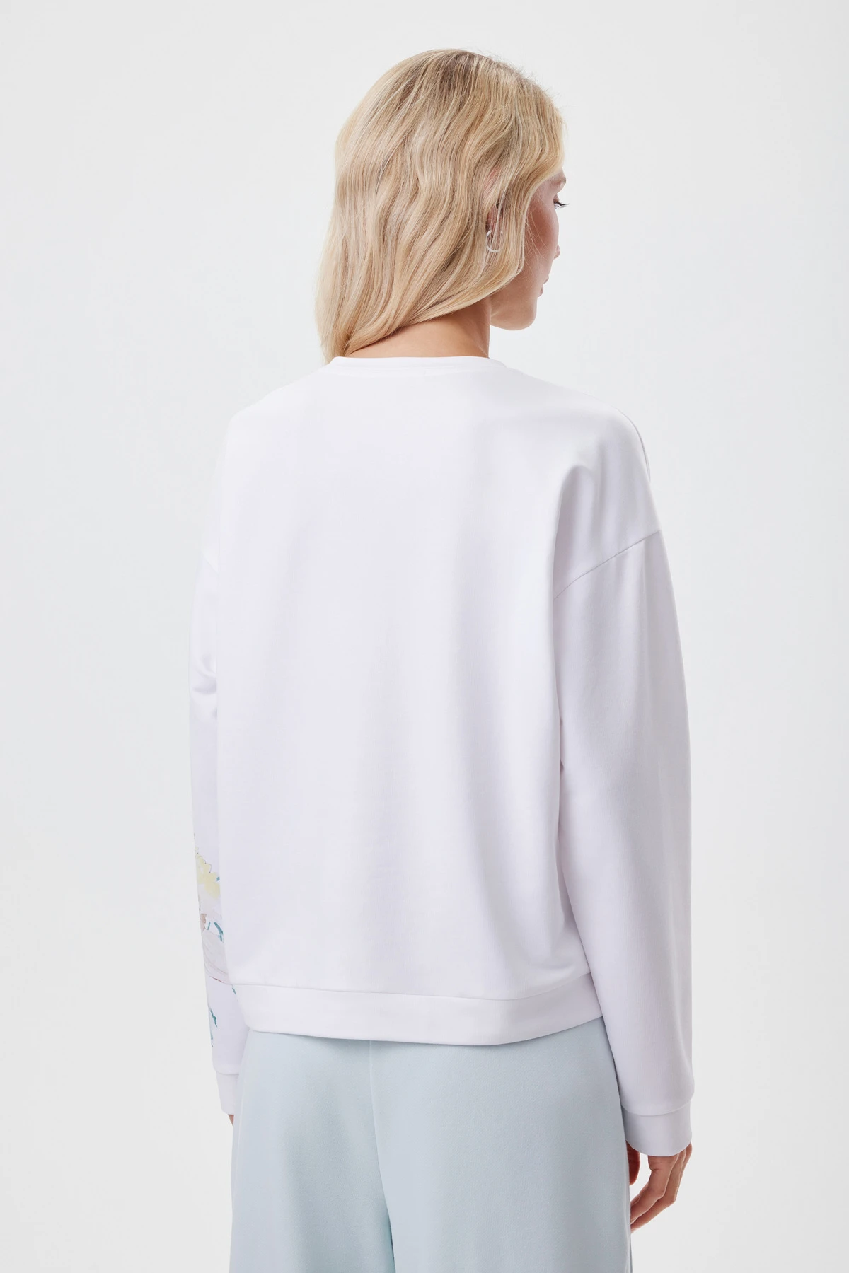 Свитшот «Первоцветы» 1