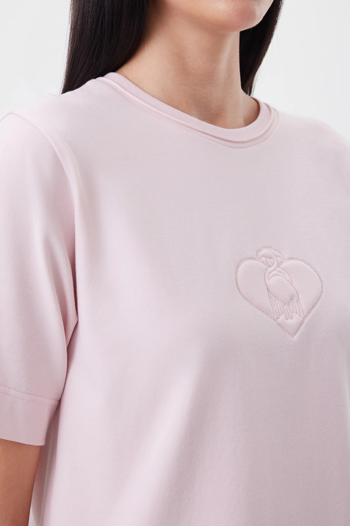 Футболка "Оттенки миндаля" 2