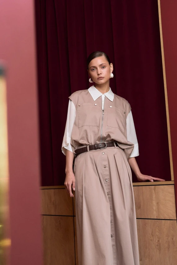 Жилет «Оттенки миндаля»