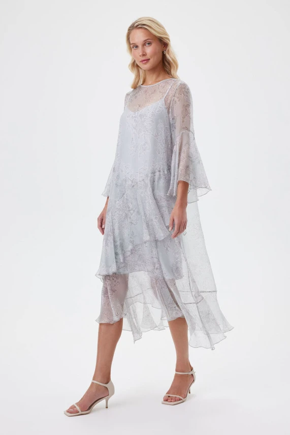 Платье с поясом "Небесная симфония"