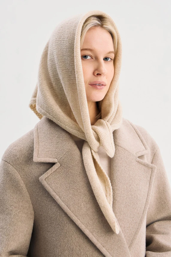 Косынка бежевая
