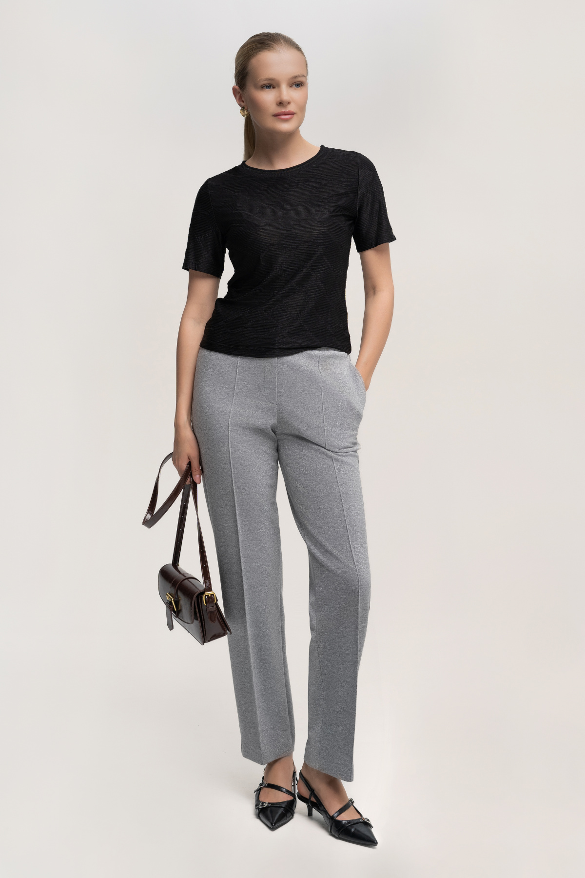 

Футболка чёрная ромб