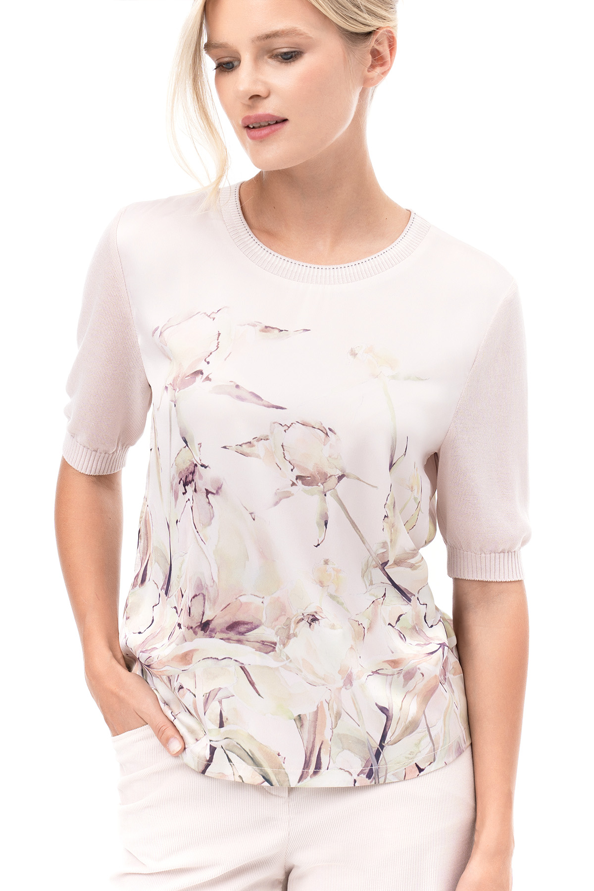 

Блузка "Прикосновение нежности"