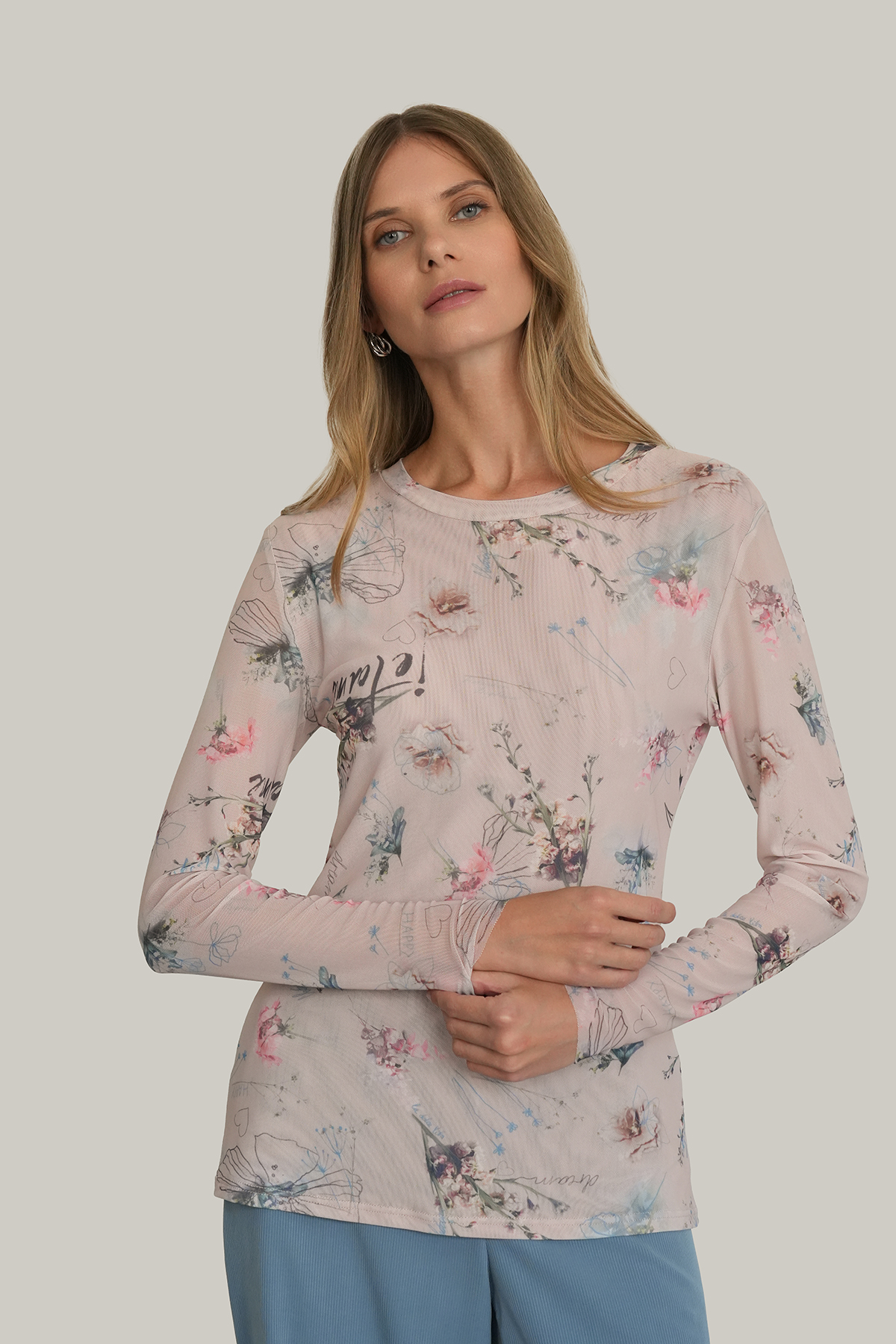 

Лонгслив "Романтика приключений"