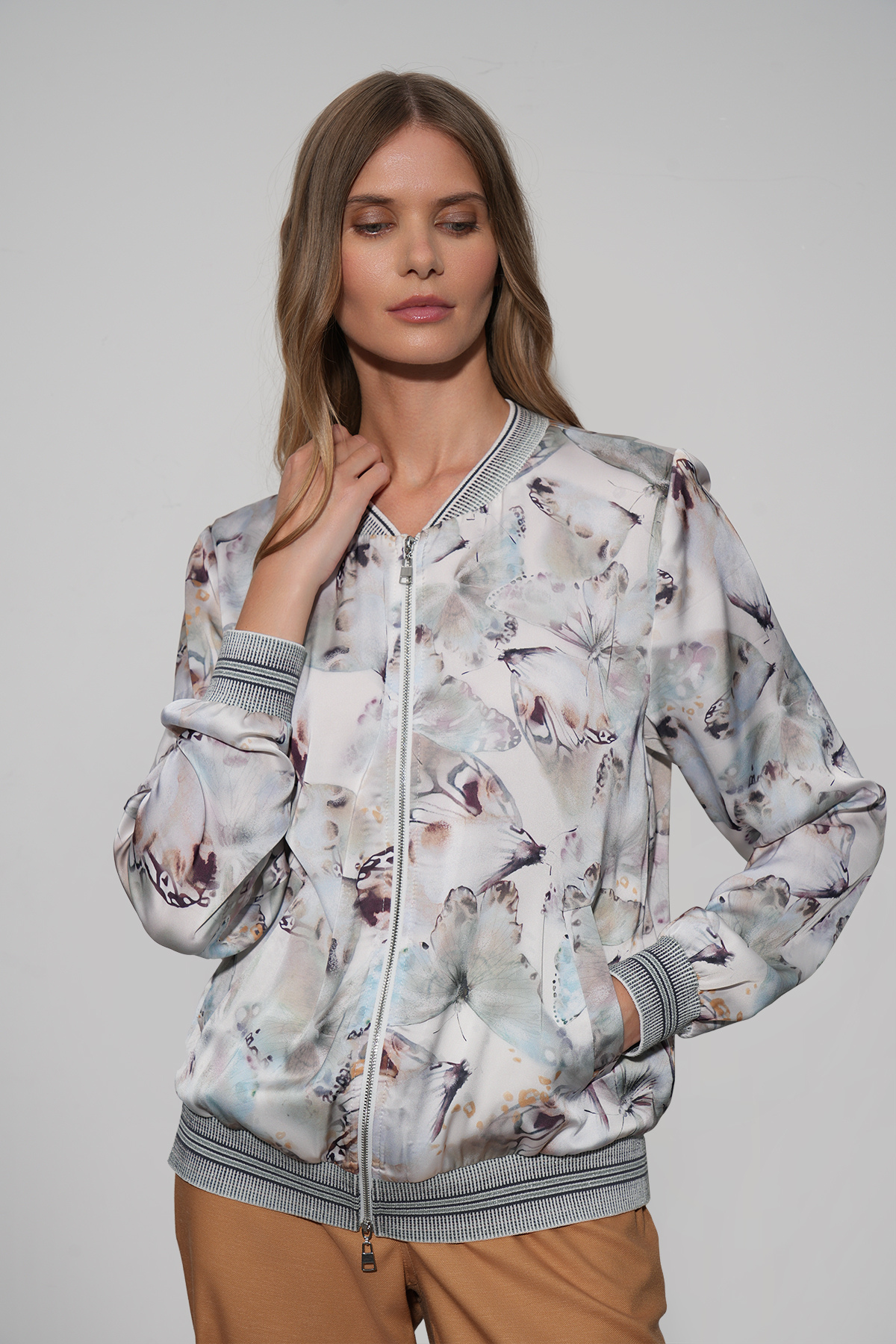 

Бомбер "Фарфалле"